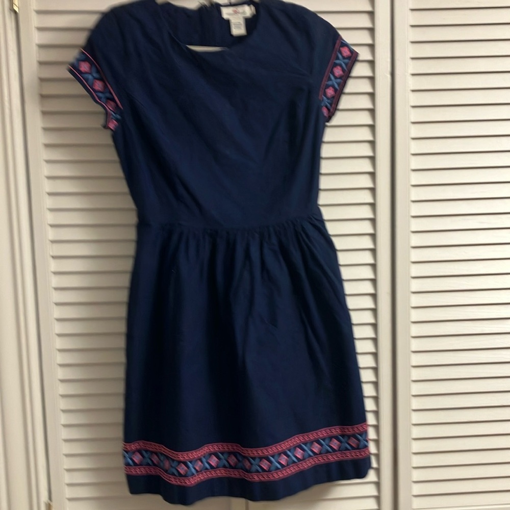 Excellent used condition vineyard vines dress size 2